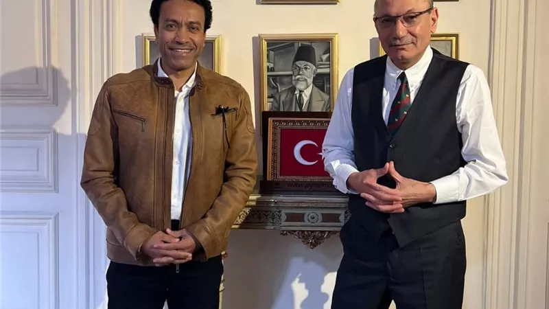إسطنبول تفتح أبوابها لسامح حسين.. دعم تركي للإبداع الكوميدي المصري