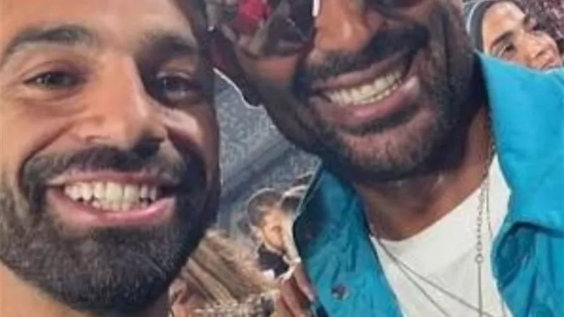 بالفيديو..أحمد سعد يهدي محمد صلاح أغنية «فخر العرب المصري» دعمًا لمسيرته