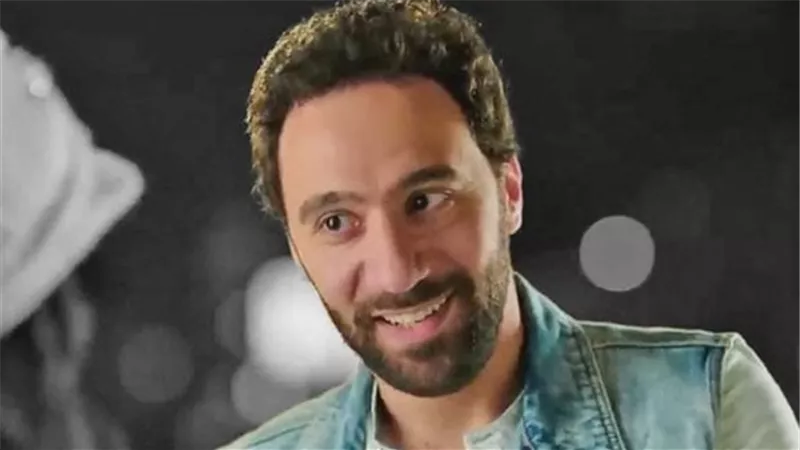 محمد سلام يكشف موقفًا إنسانيًا مع عامل كي الملابس