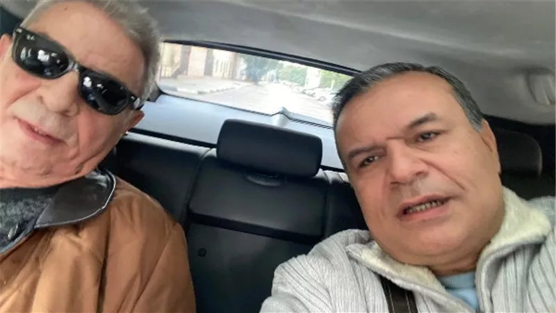 بعد خروجه من المستشفى..محمود حميدة يطمئن جمهوره على حالته الصحية