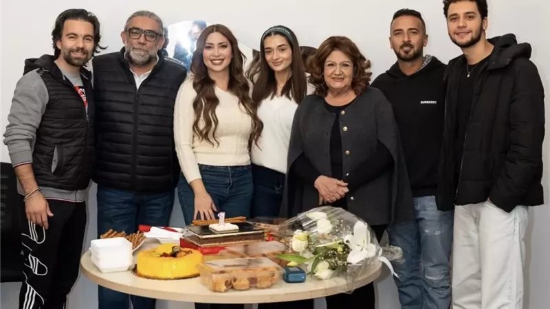 ملك زاهر تشوق الجمهور بكواليس مسلسل 