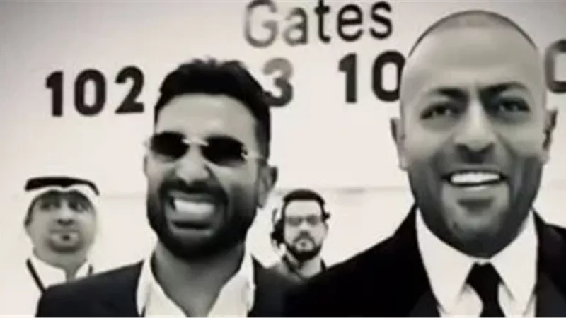 أحمد سعد يحتفل بعيد ميلاد تامر عاشور بطريقته الخاصة (فيديو)