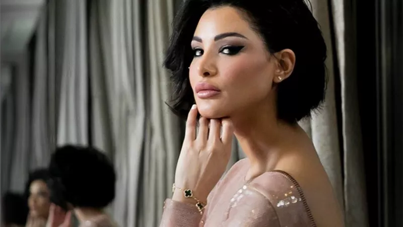 الإعلامي الخليجي ربيع هنيدي يعلن اقتراب زواج المطربة التونسية أميمة طالب