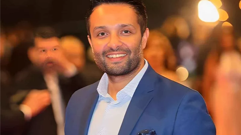 وائل عبدالعزيز يكشف عن أول صورة له من كواليس 