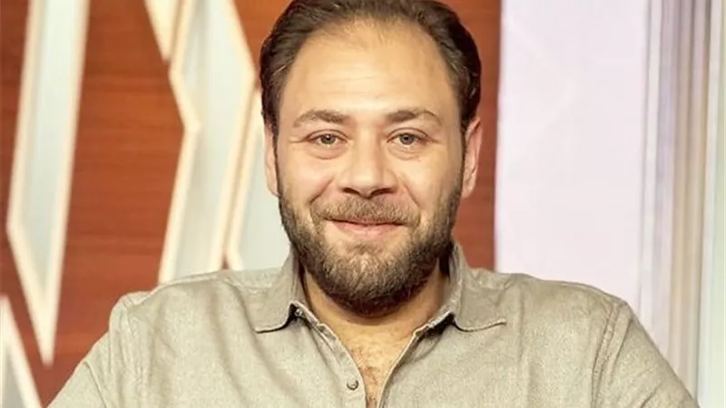 العناية الإلهية تنقذ محمد علي رزق من حادث مروّع على طريق الواحات