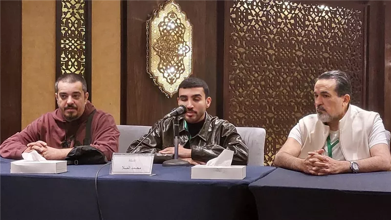 مخرج «الساعة التاسعة» في ندوة مهرجان المسرح العربي: المشاركة في المهرجان تُحمّلني مسؤولية كبيرة