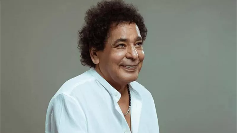 محمد منير يطرح كليب يسألوا عنك ويفاجئ جمهوره بعمل غنائي جديد
