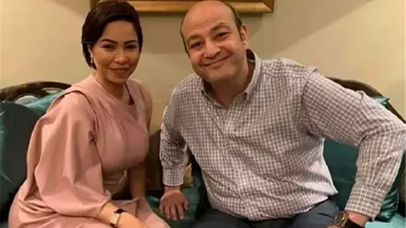 عمرو أديب يوضح حقيقة الأخبار المتداولة عن شيرين عبد الوهاب.. ماذا قال؟!
