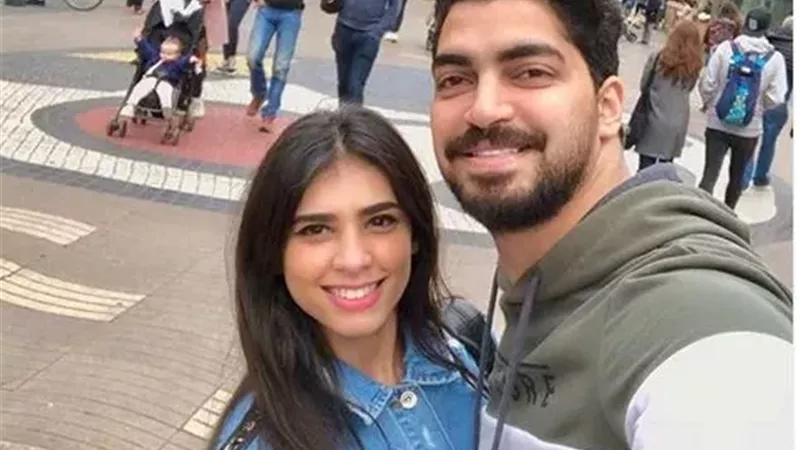 مينا عطا يطلب الدعاء لزوجته بعد تعرضها لوعكة صحية.. التفاصيل كاملة