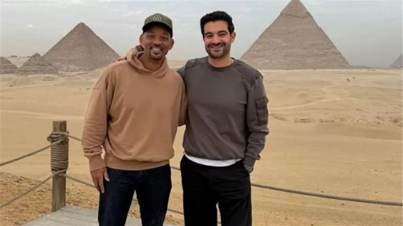 النجم العالمي ويل سميث يزور الاهرامات
