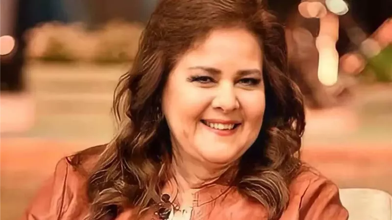 ذكرى ميلادها.. دلال عبد العزيز وسر سبحتها التي لا تفارقها