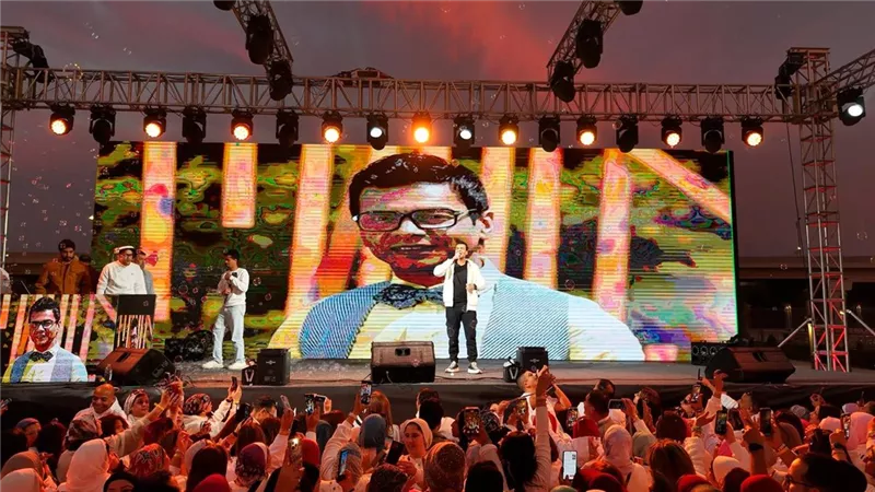 عودة لروح التسعينيات.. محمد محيي ونجوم جيله يشعلون حفل 