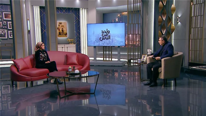 ابنة الفنان أحمد راتب في ضيافة الإعلامي عمرو الليثي.. الليلة 