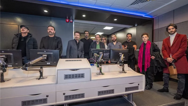 لتعزيز التعاون الفني بين البلدين.. نجوم الدراما السورية يزورون هيئة الإذاعة والتلفزيون السعودية