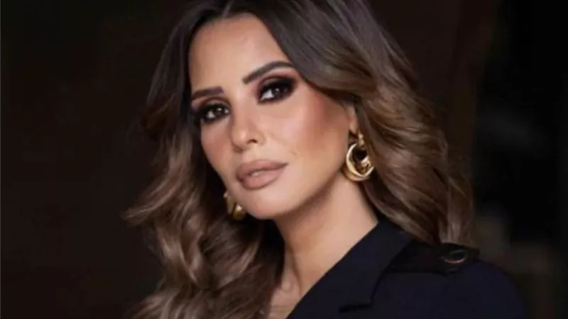إيمان العاصي: الجواز فكرة غريبة وتخوف أوي والحرية حلوة