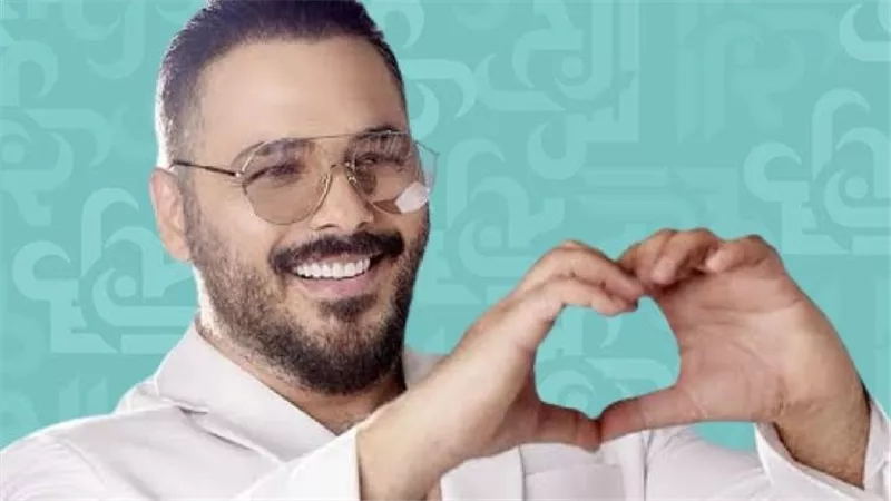 سيدة أعمال مصرية تخطف الأنظار بلحظة عفوية أمام رامي عياش في حفل زفاف فاخر