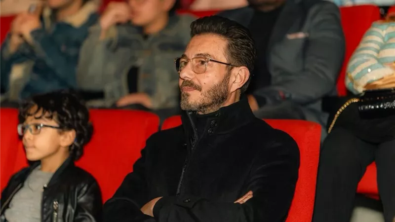 أحمد زاهر وإيسل رمزي.. مهرجان حكاوي يكريم أبطال مسلسل 