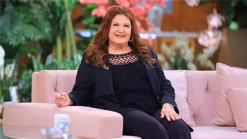 ميمي جمال: لسه بتعلم أعيش بعد وفاة زوجي.. وبناتي ساعدوني على مواصلة حياتي