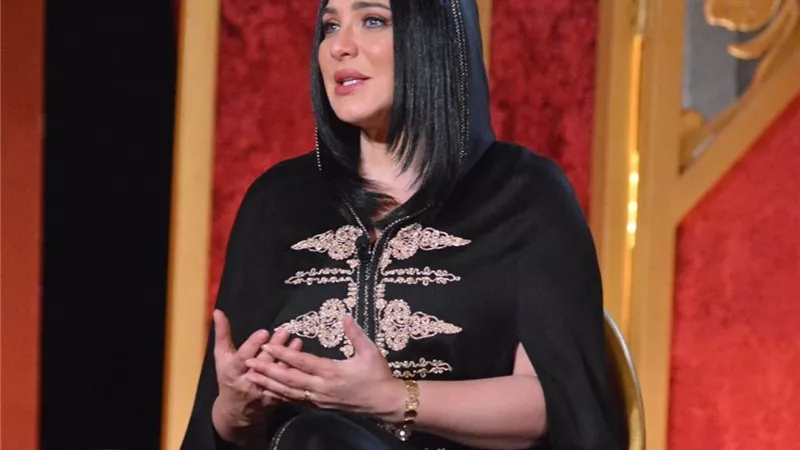 سلاف فواخرجي تعبّر عن امتنانها لإيران: الله يحمي هذا البلد ويبقى آمنًا