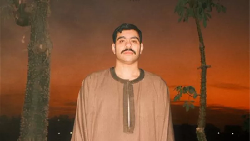 على طريقة فيديوهاته الساخرة.. أحمد رمزي يطرح برومو شعبي لمسلسل 