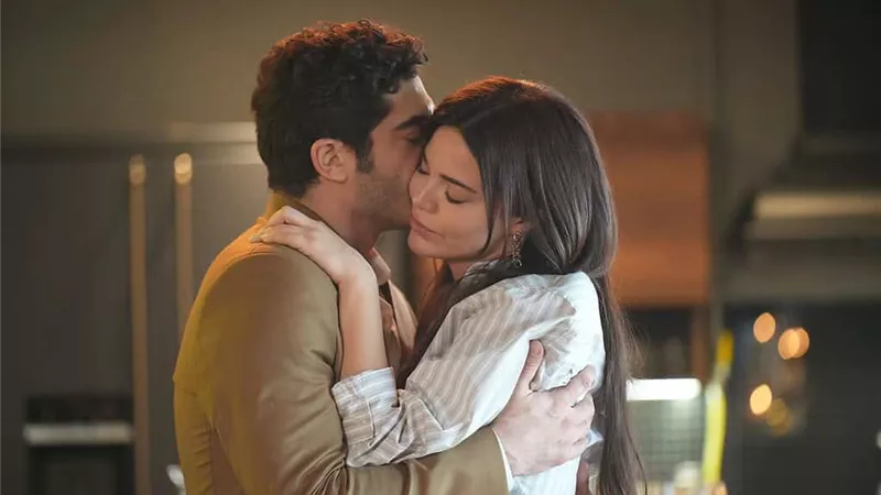 قنوات ومواعيد عرض مسلسل المحتالون الحلقة 18.. صراع إرتان وآسيا يشتعل