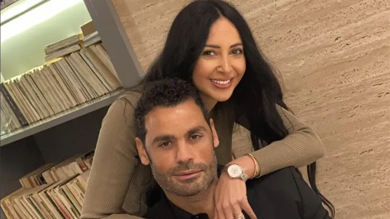 لأول مرة.. محمد عبد المنصف يتحدث عن زواجه: إيمان الزيدي الناس ظلمتها.. وأقسمت ألا أتزوج مرة أخرى