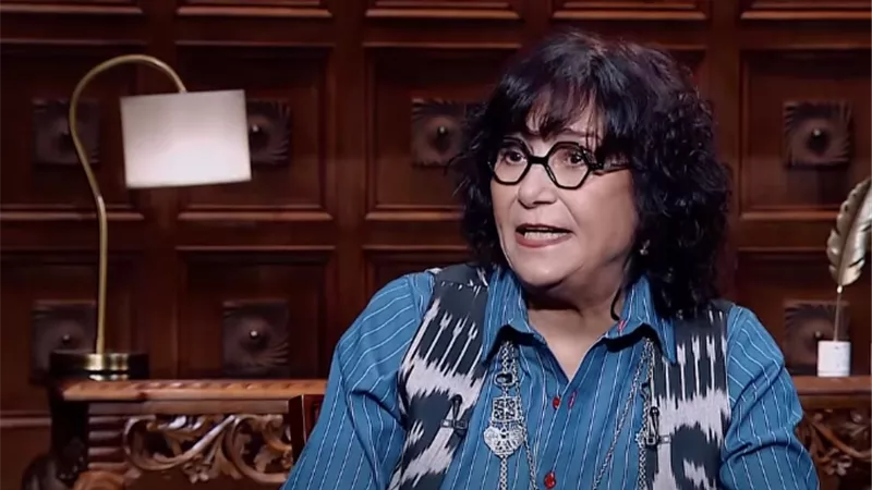 عزة فهمي: والدي غرس فيا حب الحكايات والثقافة والفن.. والحلي أصبح شغفا وتجاوز الوظيفة
