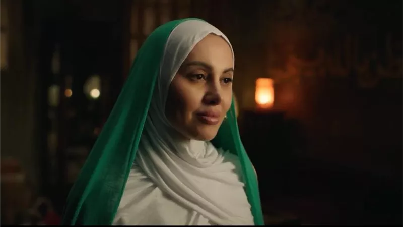 ياسمين رئيس كومبارس بدون قصد في مسلسل اسأل روحك
