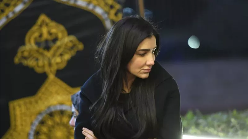مصطفى شعبان وهشام ماجد وهالة سرحان..  نجوم الفن والإعلام في عزاء والد مي عمر وحما محمد سامي 