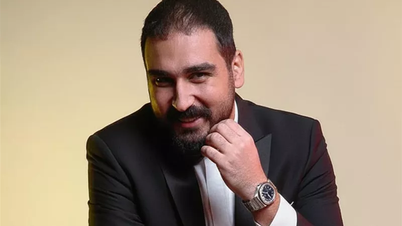  يوسف عباس يضع موسيقى 