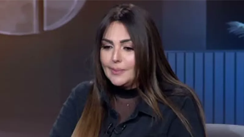 نهال طايل تستقبل العزاء في والدها بحضور كبار الشخصيات والفنانين والإعلاميين