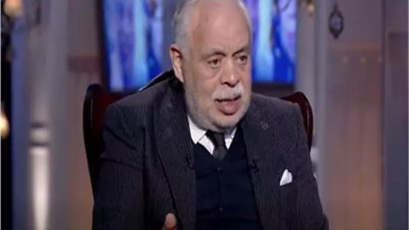 أشرف زكي: عبلة كامل ترفض أي دعم.. الأرقام المتداولة عن أجر إعلانها وهمية