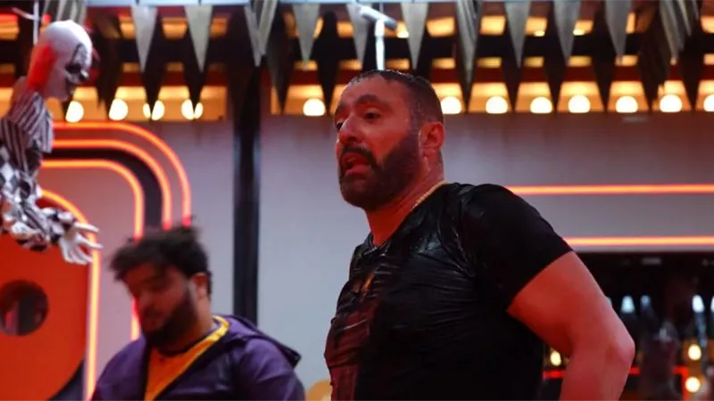  رامز جلال عن انفصال أحمد السقا عن زوجته: البيت أتخرب وبقى عايش عند محمود البزاوي خلاص 