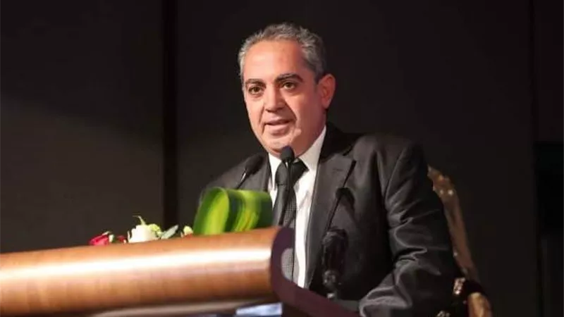 رئيس مهرجان الإسكندرية يتسائل: 
