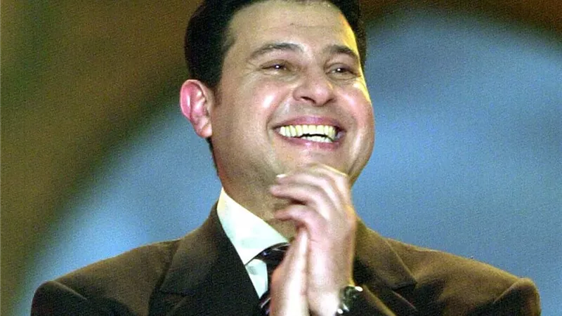 مصطفى كامل يكشف حقيقة وفاة هاني شاكر