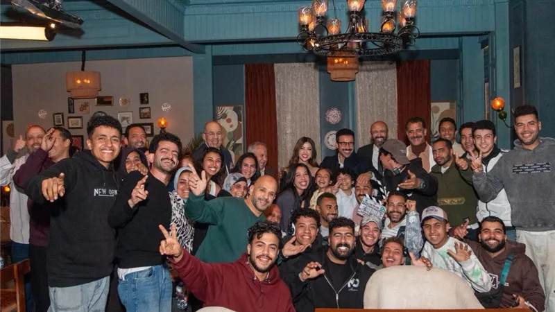 فركش مسلسل بابا وماما جيران لأحمد داود