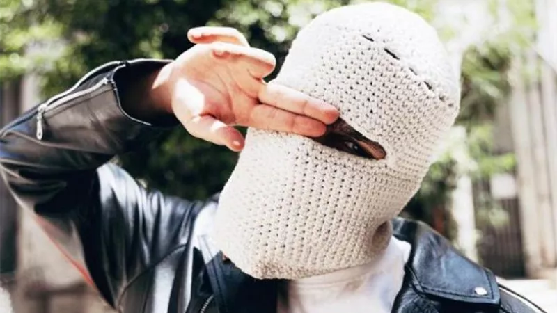 تووليت يشعل أجواء العلمين في حفل كامل العدد