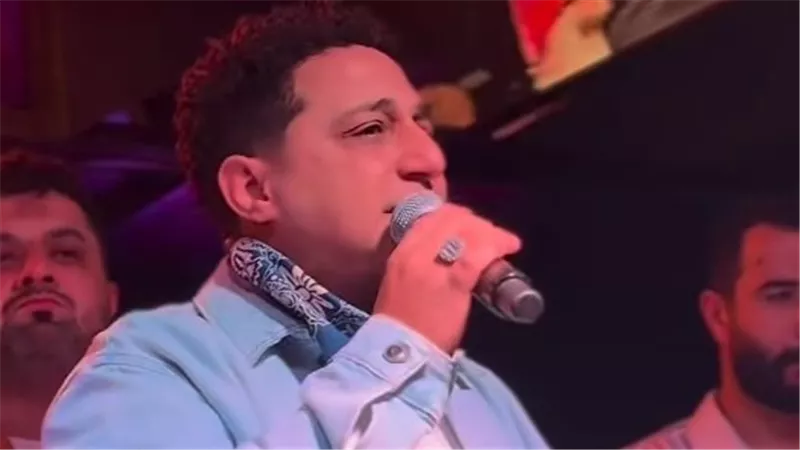 رضا البحراوي ينهار باكيًا في أول حفل بعد عودته للغناء وتأثره بوفاة والدته