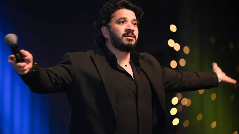 مصطفى حجاج يشعل مسرح البالون بحفل عيد الفطر ويحقق كامل العدد بحضور تامر عبدالمنعم