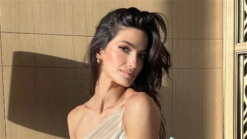 بالرقص والبخور.. تارا عماد تدعم المنتخب المصري