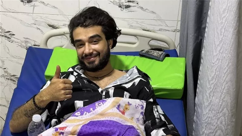 الفنان خالد الفايد يتعرض لأزمة صحية شديدة وينقل إلى المستشفى بعد صعوبة في التنفس ويكشف عن صدمته من شماتة البعض