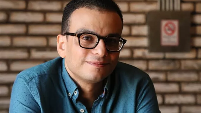 غضب أمير رمسيس يتصاعد بسبب قرار الغلق المبكر ومنع التصوير الليلي: إلغاء حفلة 9 يهدد صناعة السينما المصرية بكارثة