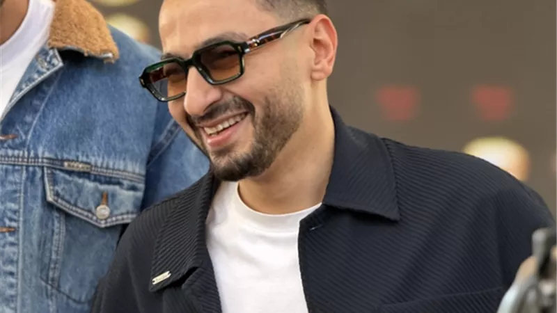 حمادة هلال يدعم أطفال التوحد بأغنية 