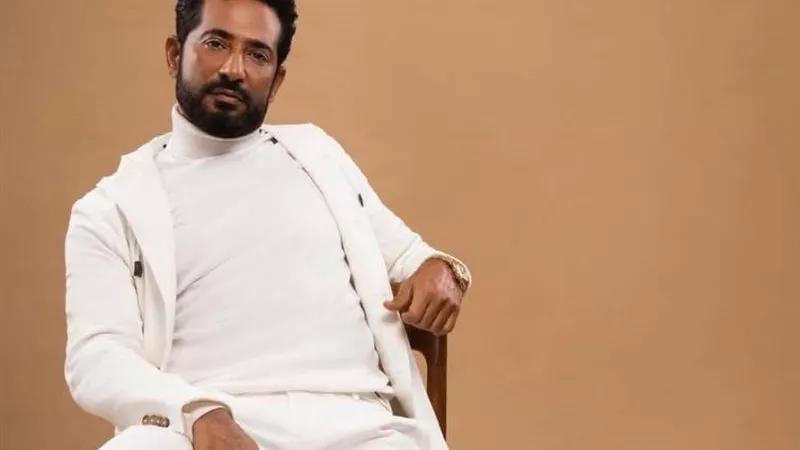 عمرو سعد يكشف كواليس لقائه بمخرج 