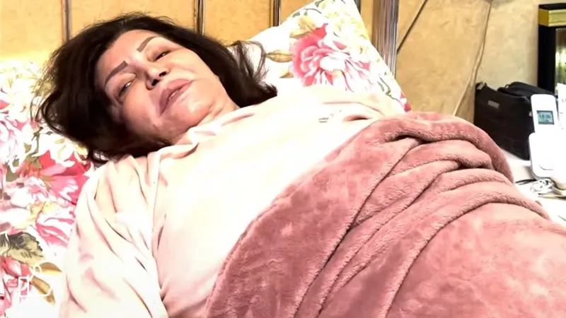 نجوى فؤاد تستعد لإجراء عملية جراحية بالعمود الفقري