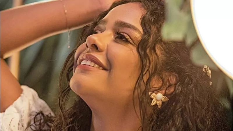 أسماء أبو اليزيد بإطلالة عفوية من أمريكا 