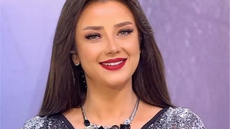 رضوى الشربيني بعد تشبيهها بهدي شعرواي: شرف مش إهانة