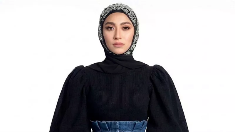 بعد مرور 3 سنوات على ارتدائها له.. زيزي عادل: الحجاب إعلان بأن المرأة ليست مباحة