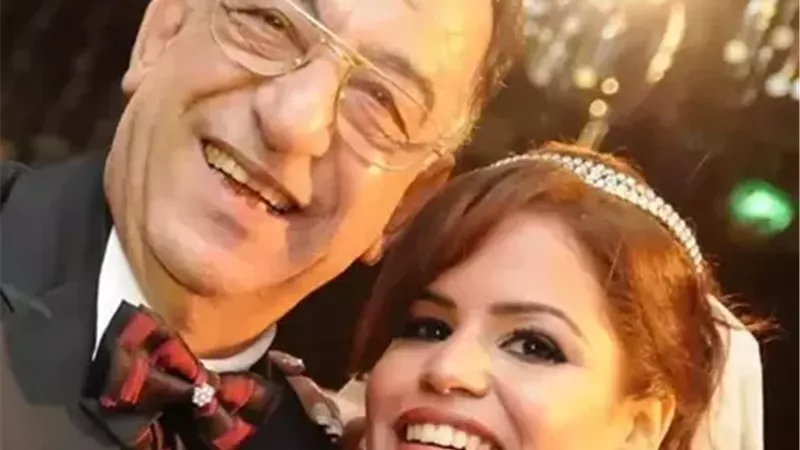   ابنة أحمد راتب تطلب الدعاء لوالدتها بعد تعرضها لأزمة صحية