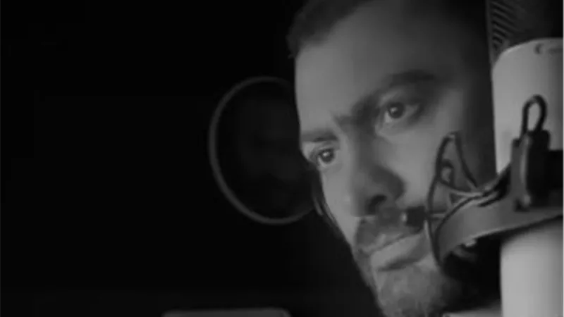 تامر حسني يشارك جمهوره كواليس أغنية 